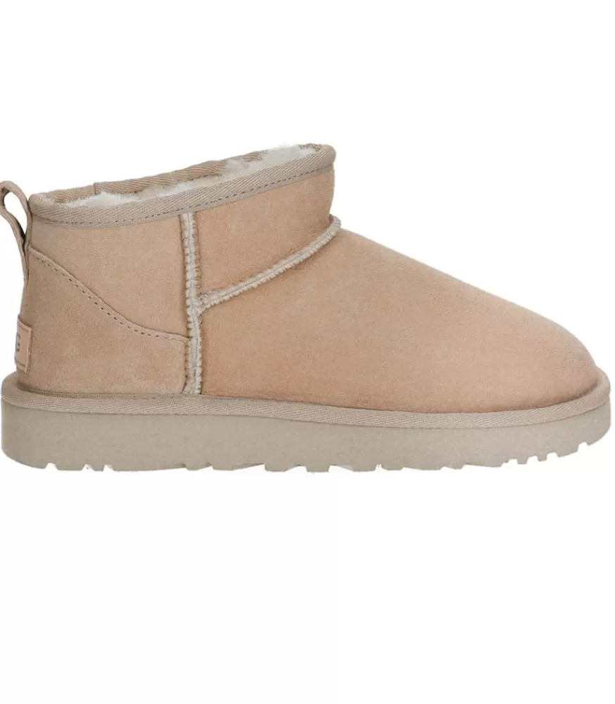 Femme UGG® Bottines Classic Ultra Mini Daim Sand