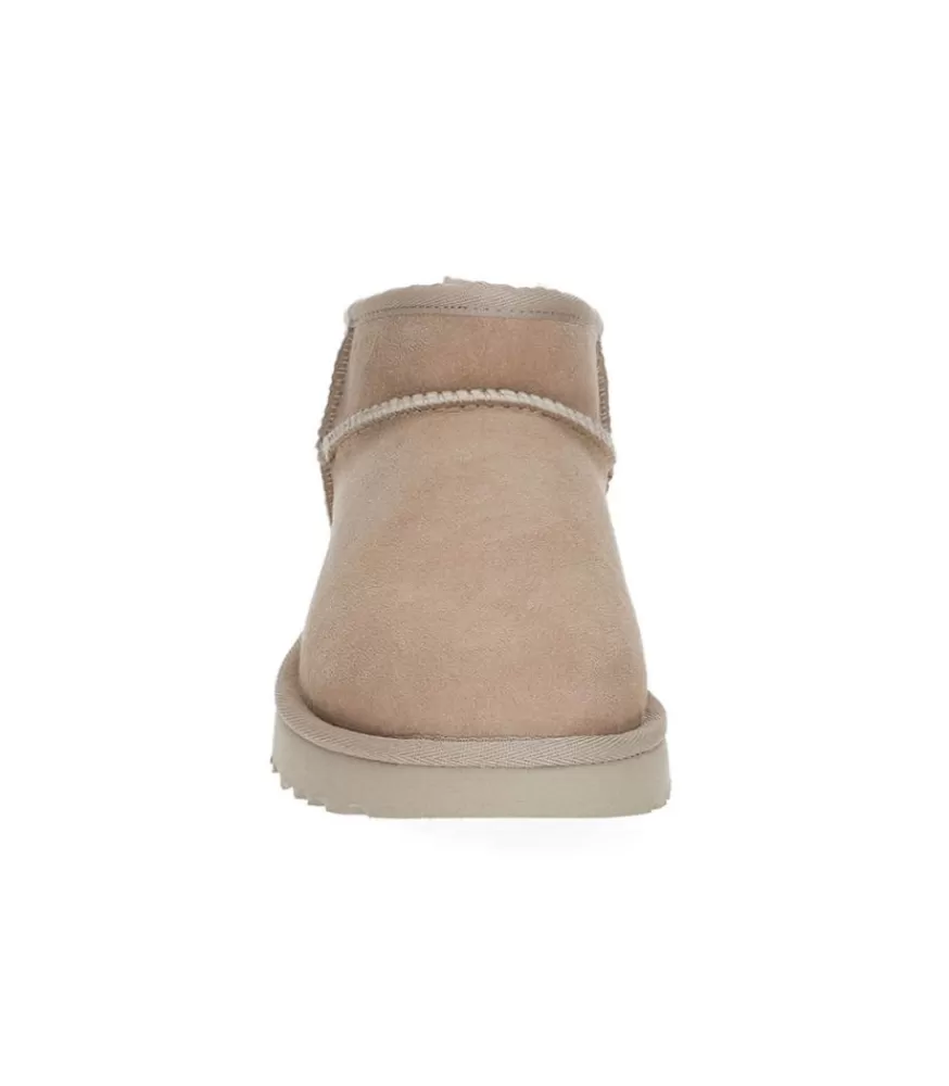 Femme UGG® Bottines Classic Ultra Mini Daim Sand