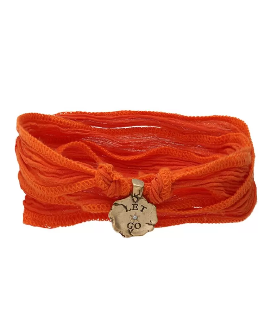Femme Catherine Michiels Bracelet En Soie A Nouer Et Charm Let Go En Bronze Et Diamant