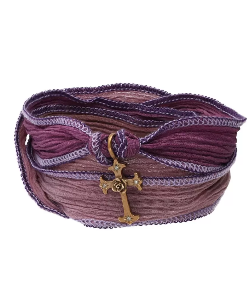 Femme Catherine Michiels Bracelet En Soie A Nouer Et Charm Mariel Cross En Bronze Et Diamant