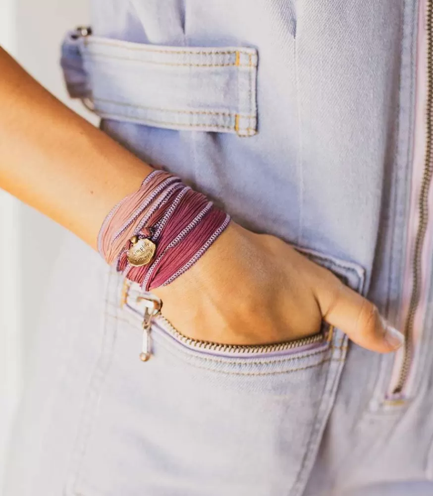 Femme Catherine Michiels Bracelet En Soie A Nouer Et Charm Simplify En Bronze