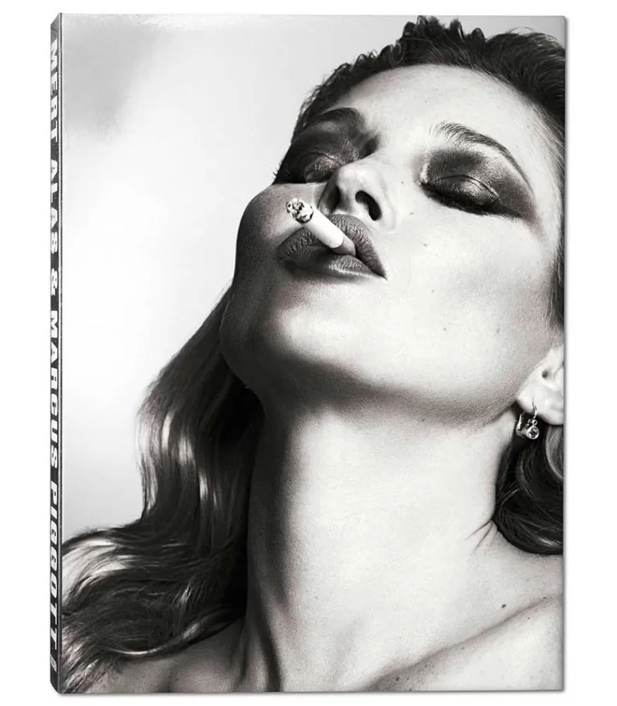 Taschen Mert Alas & Marcus Piggott